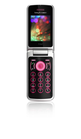 Illustration for article titled The Gesture Reading Sony Ericsson T707 Meh Cellphone